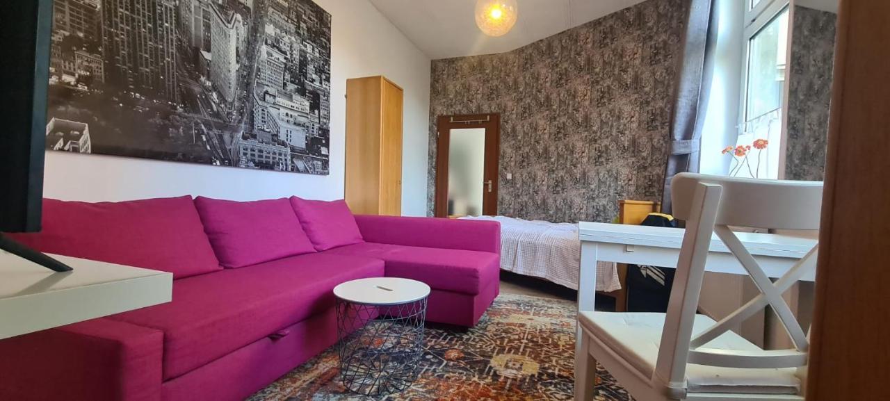 奥伯豪森Buedchen Am Rathaus-Parkplatz-Bett Und Schlafcouch-Eg-Netflix-公寓 外观 照片